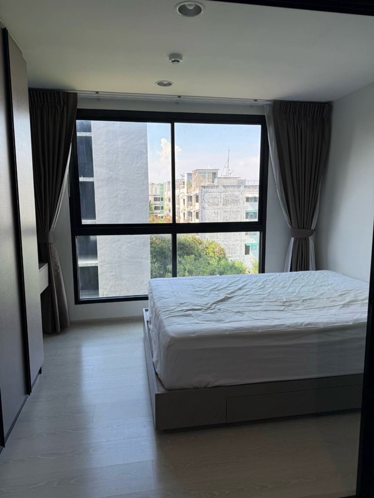 ให้เช่าคอนโดบางนา แบริ่ง ลาซาล : ให้เช่า The Excel Groove Lasalle 52 | ดิ เอ็กซ์เซล กรูฟ ลาซาล 52  1ห้องนอน 1ห้องน้ำ 28 ตรม. ตึก C ชั้น 6  ราคา  7,500 บาท
