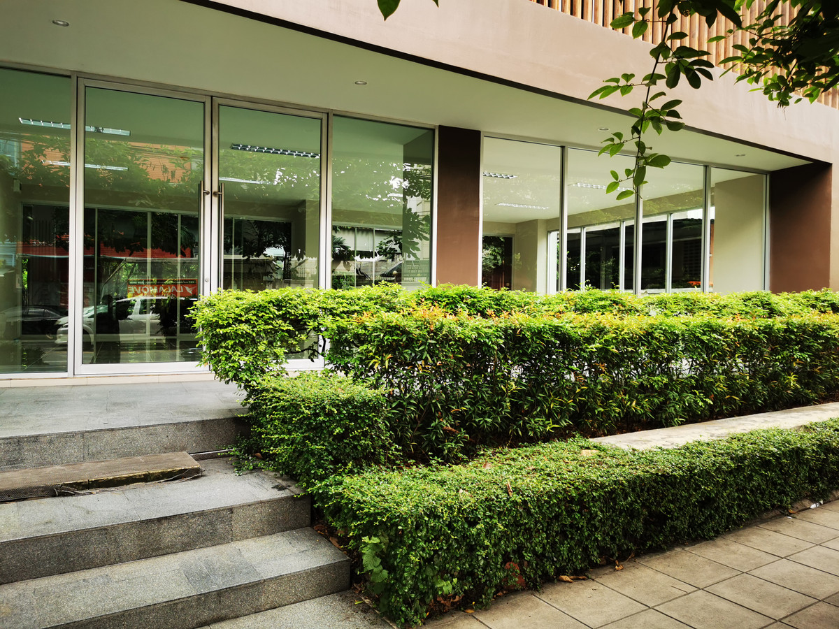 For RentShop HouseSapankwai,Jatujak : Retail Space for Rent - Ground Floor at Saphan Khwai-Pradiphat Rd.