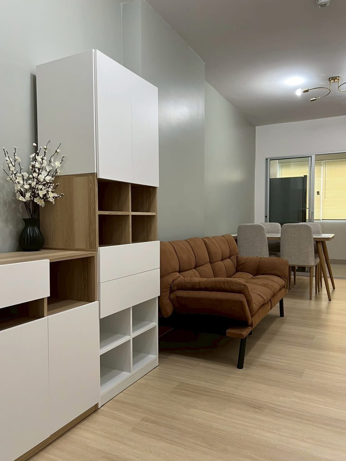 For RentCondoKasetsart, Ratchayothin : ME2500152 Newly decorated condo for rent, Supalai Park, Kaset Intersection, near BTS Kaset.