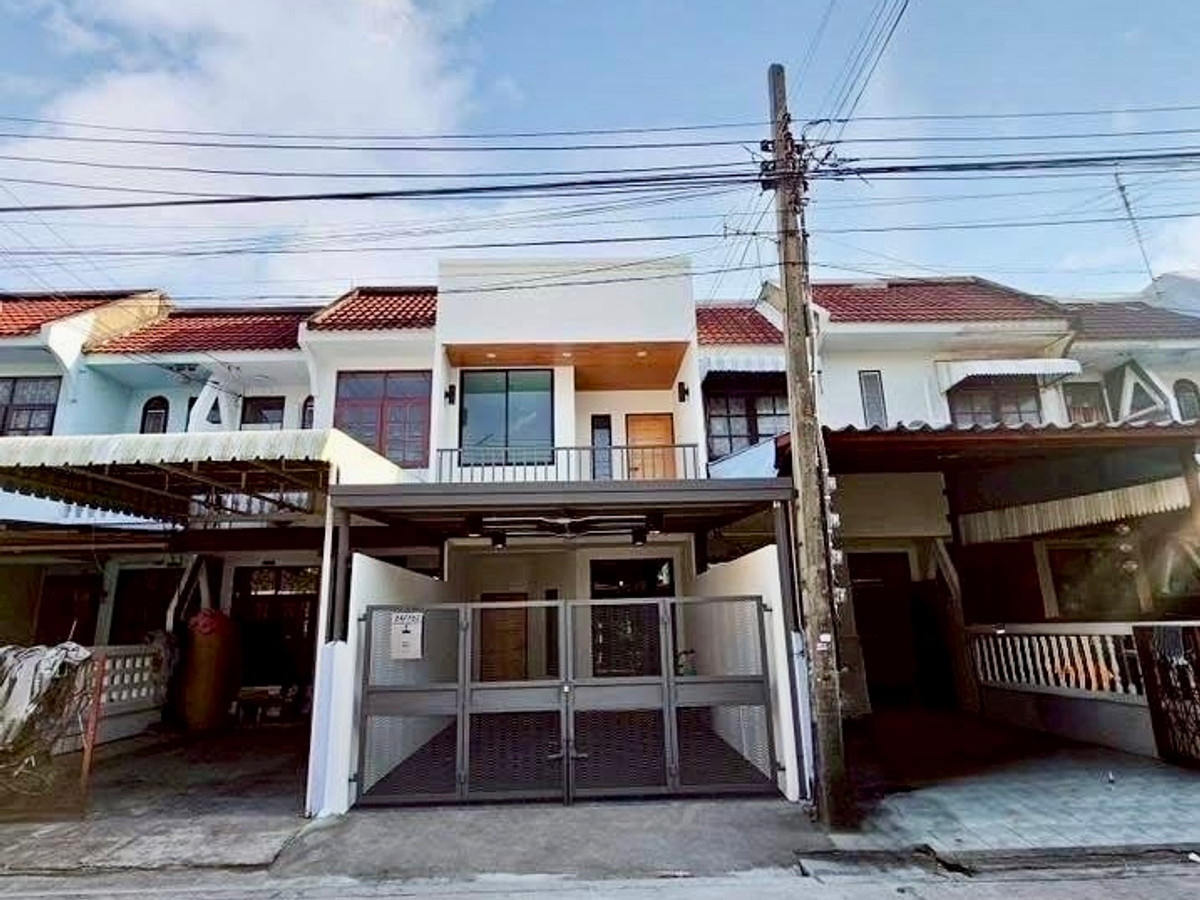 ขายทาวน์โฮมวิภาวดี ดอนเมือง หลักสี่ : ขายทาวน์เฮาส์ 2 ชั้น รีโนเวทใหม่ ติดถนนวิภาวดี–ดอนเมือง | 17.5 ตร.วา | ใกล้สนามบินดอนเมือง ราคาสุดคุ้ม ทาวน์เฮาส์ทำเลหายาก “ติดถนนใหญ่” วิภาวดี–ดอนเมือง รีโนเวทใหม่ พร้อมเข้าอยู่