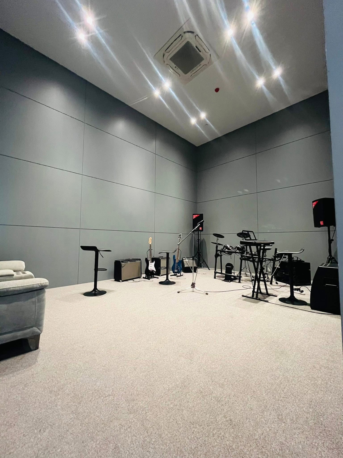 For RentCondoRama9, Petchburi, RCA : Nue District R9 -2BR✨37,000/Month✨Corner room