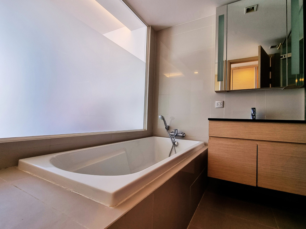 For RentCondoSukhumvit, Asoke, Thonglor : ✨ 𝗩𝗶𝗮 𝗕𝗼𝘁𝗮𝗻𝗶 𝗦𝘂𝗸𝗵𝘂𝗺𝘃𝗶𝘁 𝟰𝟳: 𝗟𝘂𝘅𝘂𝗿𝗶𝗼𝘂𝘀 𝟮-𝗕𝗲𝗱𝗿𝗼𝗼𝗺 𝗖𝗼𝗻𝗱𝗼 𝗳𝗼𝗿 𝗥𝗲𝗻𝘁 𝗶𝗻 𝗧𝗵𝗼𝗻𝗴𝗹𝗼𝗿-𝗣𝗵𝗿𝗼𝗺 𝗣𝗵𝗼𝗻𝗴! ✨