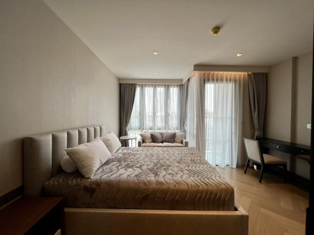 ขายคอนโดสุขุมวิท อโศก ทองหล่อ : ขายคอนโด THE RESERVE SUKHUMVIT 61 📍 ใกล้ BTS ทองหล่อ 🛋️ เฟอร์นิเจอร์หรู แต่งครบ พร้อมเข้าอยู่ 🏊‍♂️ สิ่งอำนวยความสะดวกครบ