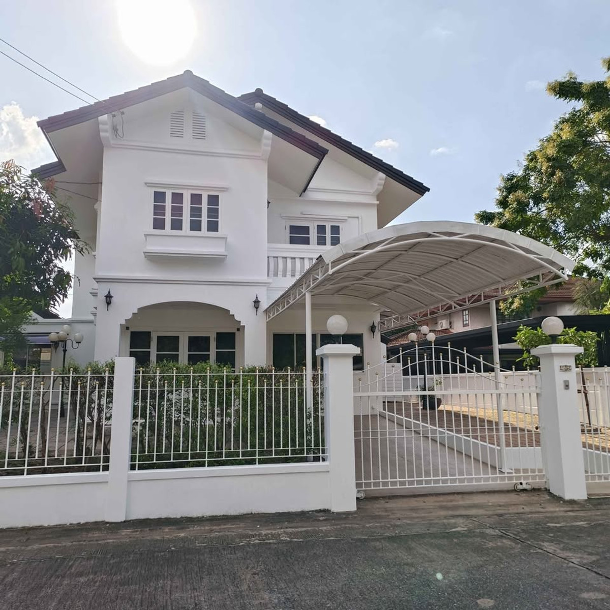 For RentHousePhutthamonthon, Salaya : Single house for rent Golden Land Village Next to Kanchanaphisek Road