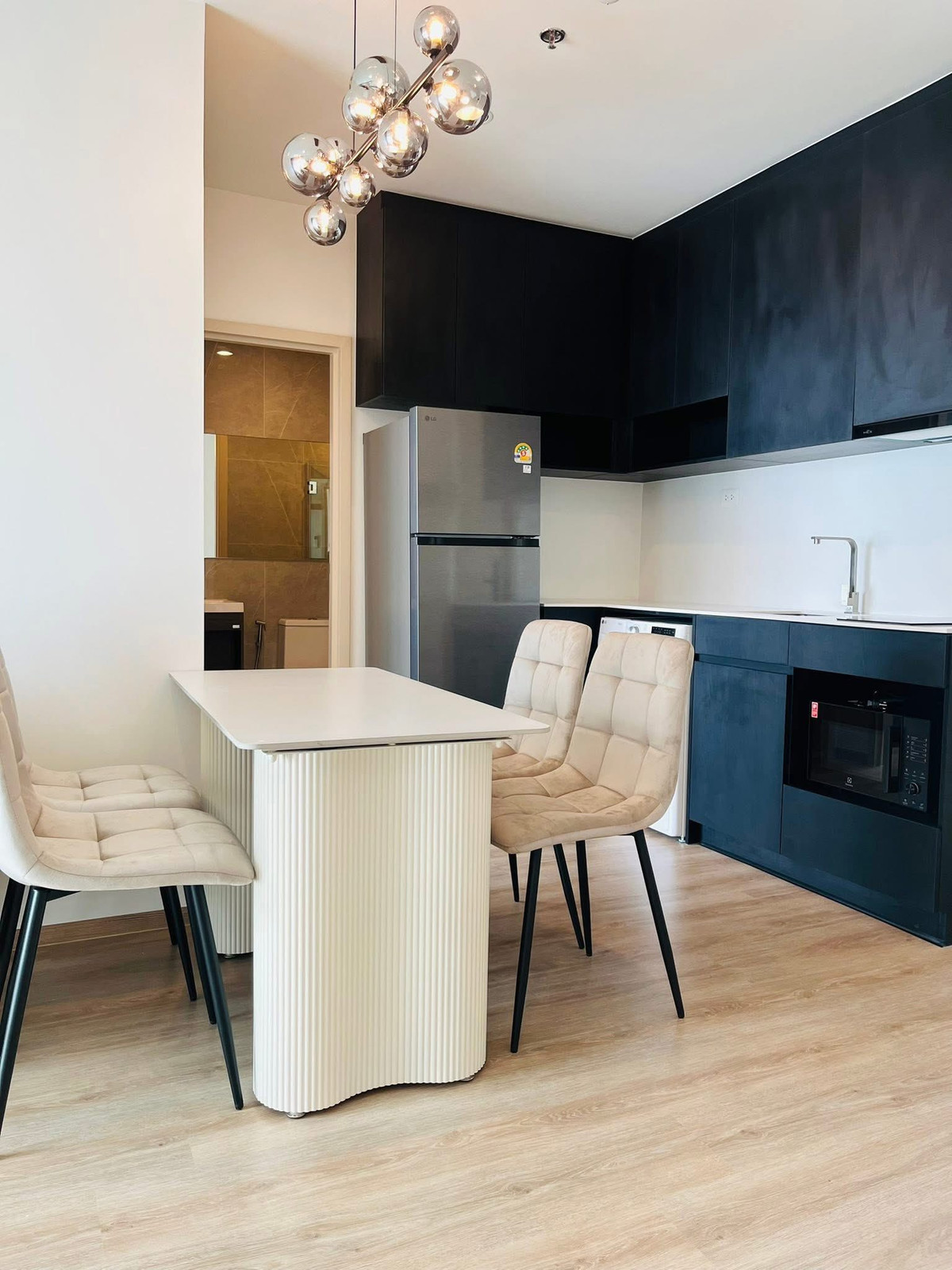 For RentCondoRama9, Petchburi, RCA : Nue District R9 -2BR✨37,000/Month✨Corner room