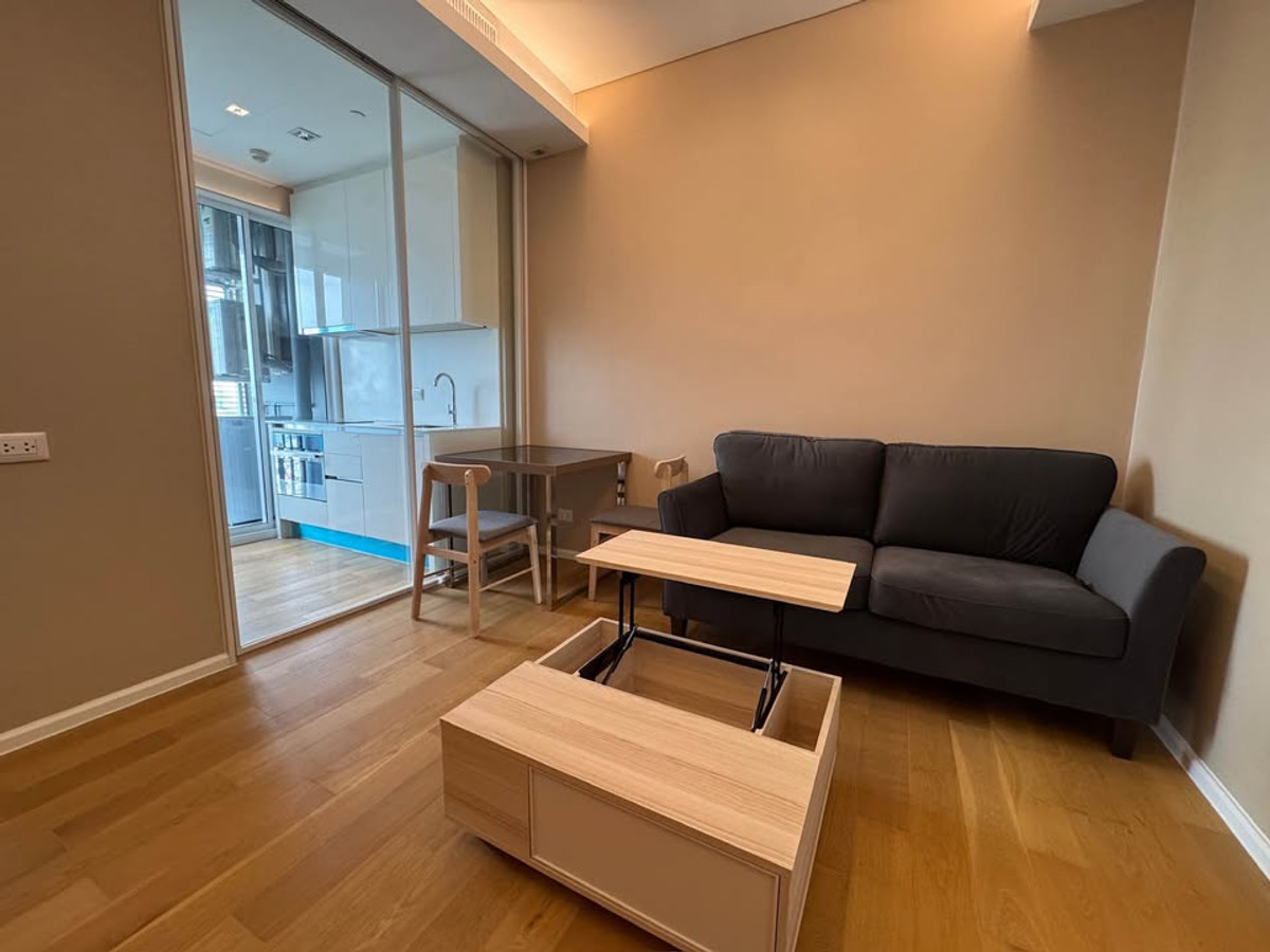 ให้เช่าคอนโดลาดพร้าว เซ็นทรัลลาดพร้าว : SK01975 The Saint Residences (เดอะ เซนต์ เรสซิเดนซ์) ใกล้ *MRT พหลโยธิน* 