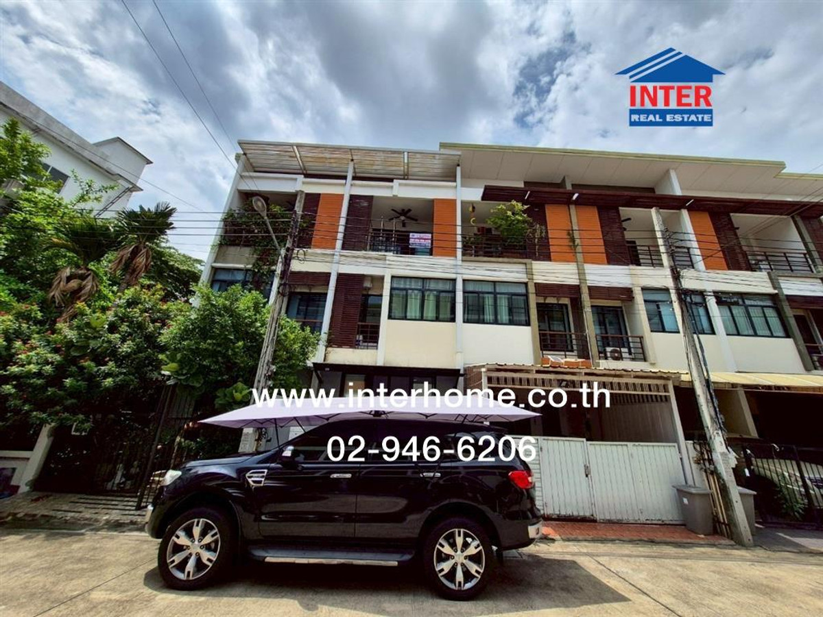 For SaleTownhomeThaphra, Talat Phlu, Wutthakat : Townhome, 3 floors, 17.3 sq m, Signature Village, Kanlapapruek, Kanlapapruek Road, Kanchanaphisek Road, Bang Khae District, Bangkok.