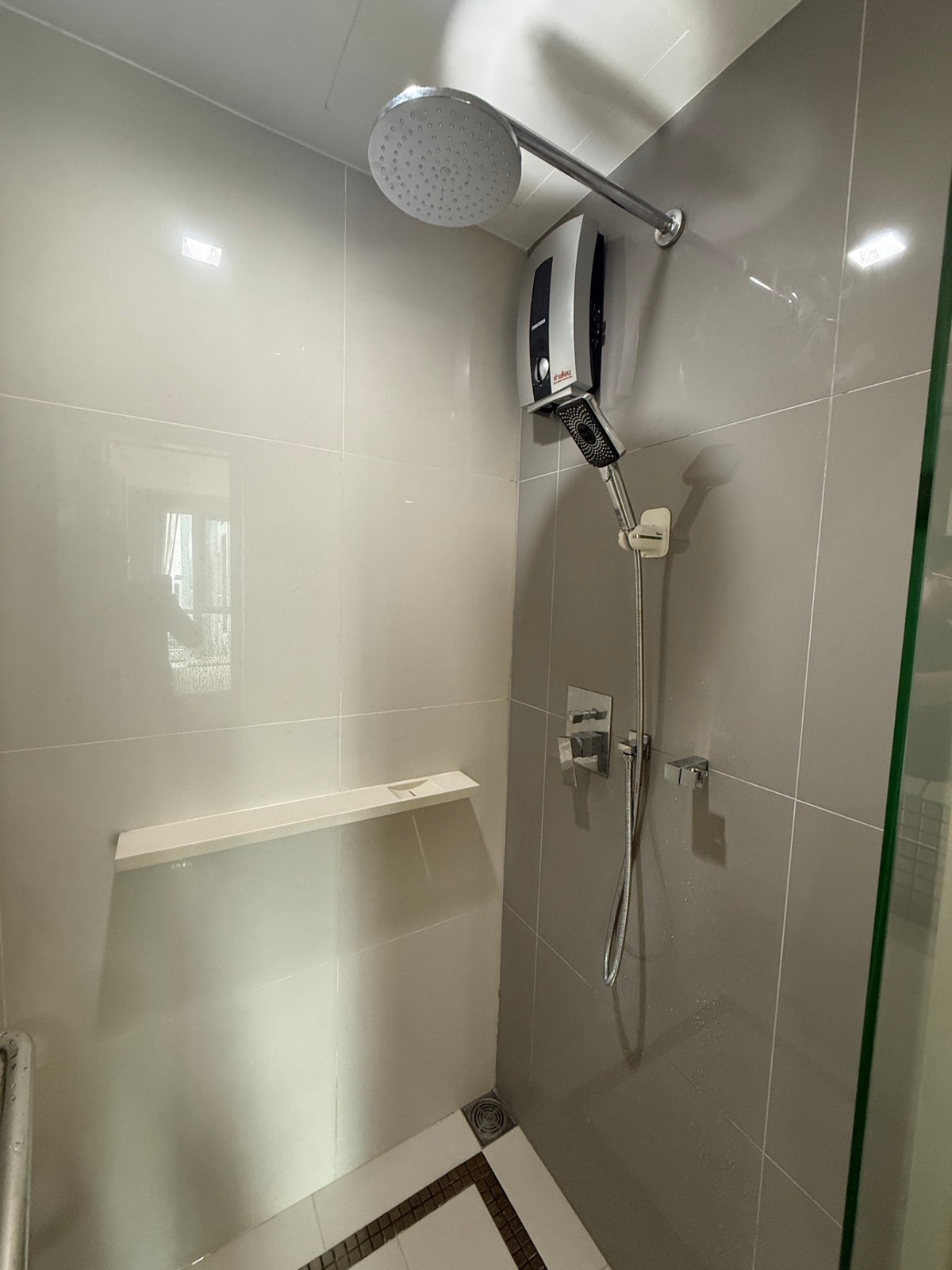 For RentCondoOnnut, Udomsuk : Rhythm Sukhumvit 50 for rent only 20,000 Baht/month 35 sqm 1bedroom 1 bathroom floor 14th Tel:0838824256