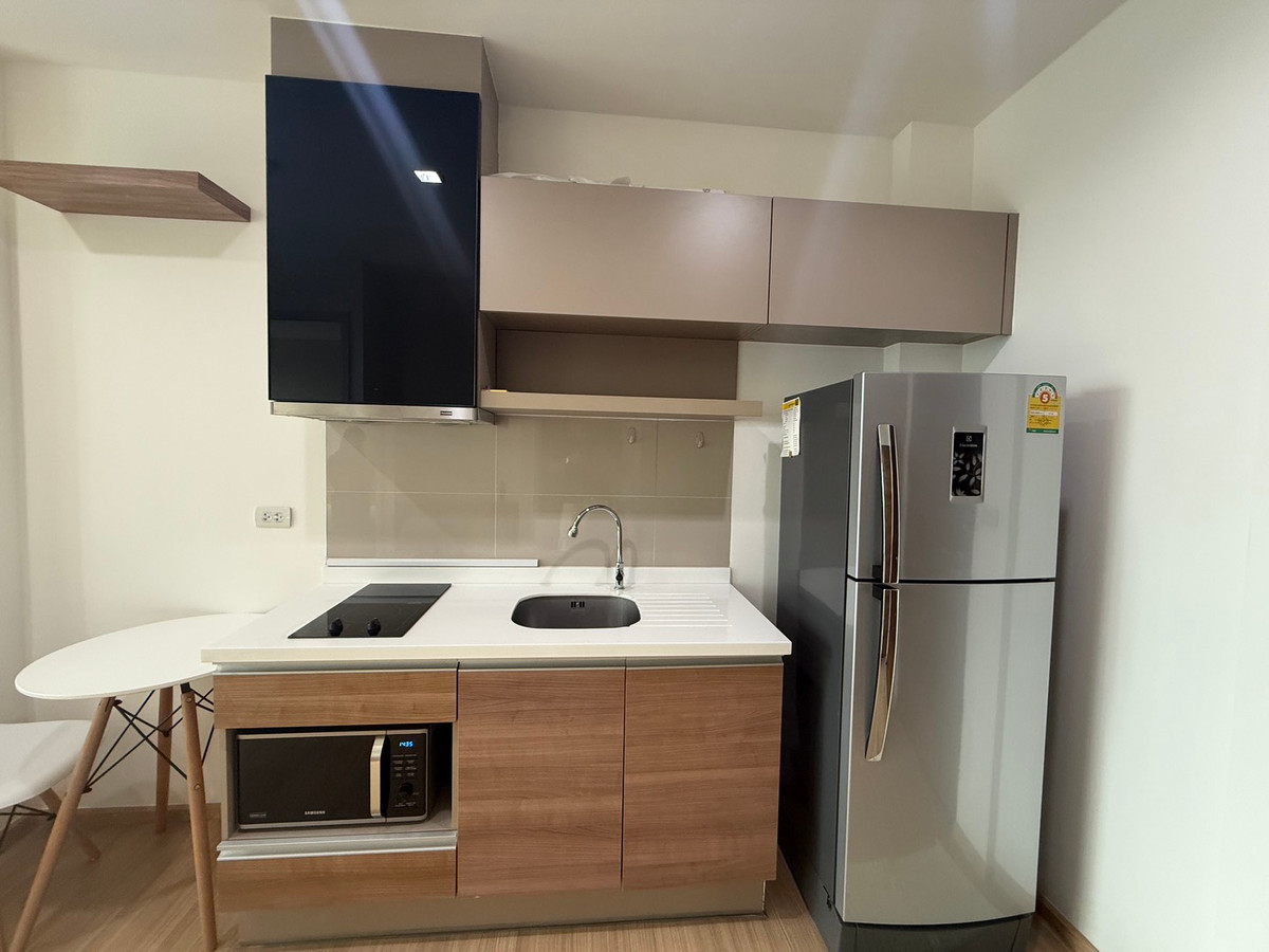 For RentCondoOnnut, Udomsuk : Rhythm Sukhumvit 50 for rent only 20,000 Baht/month 35 sqm 1bedroom 1 bathroom floor 14th Tel:0838824256