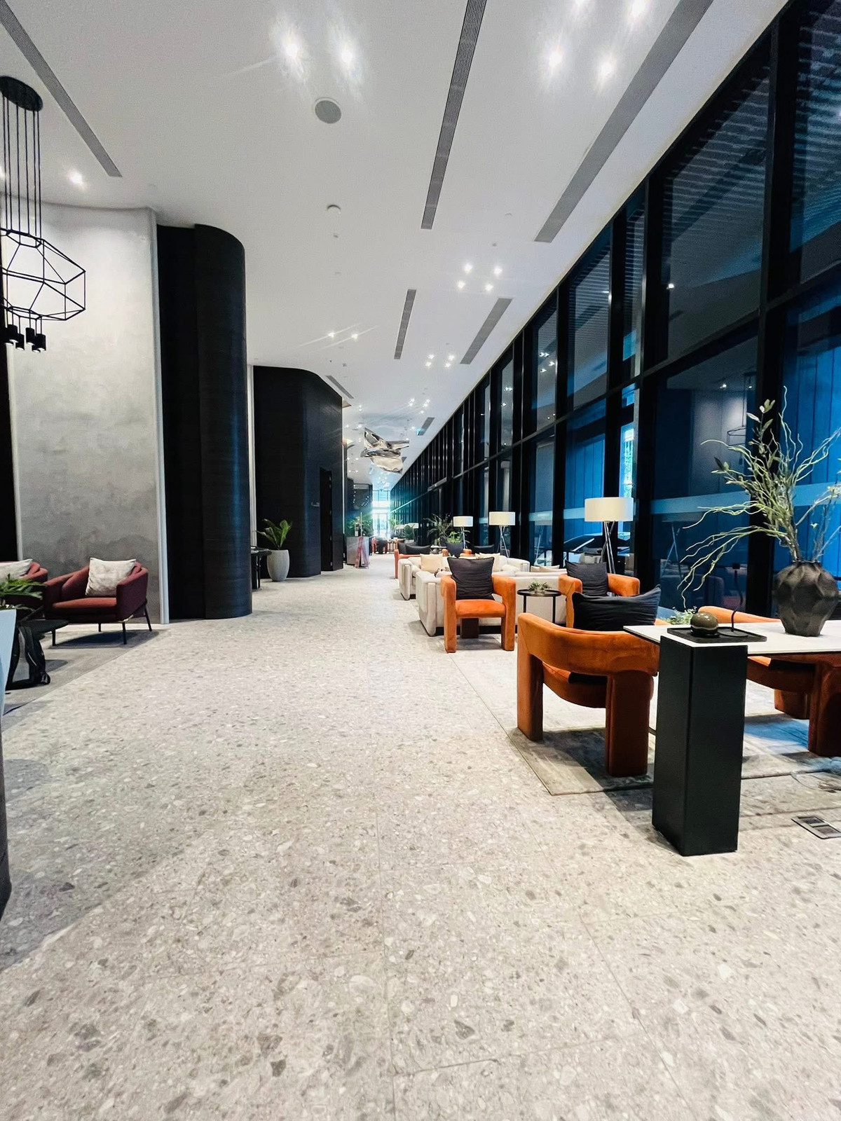 For RentCondoRama9, Petchburi, RCA : Nue District R9 -2BR✨37,000/Month✨Corner room