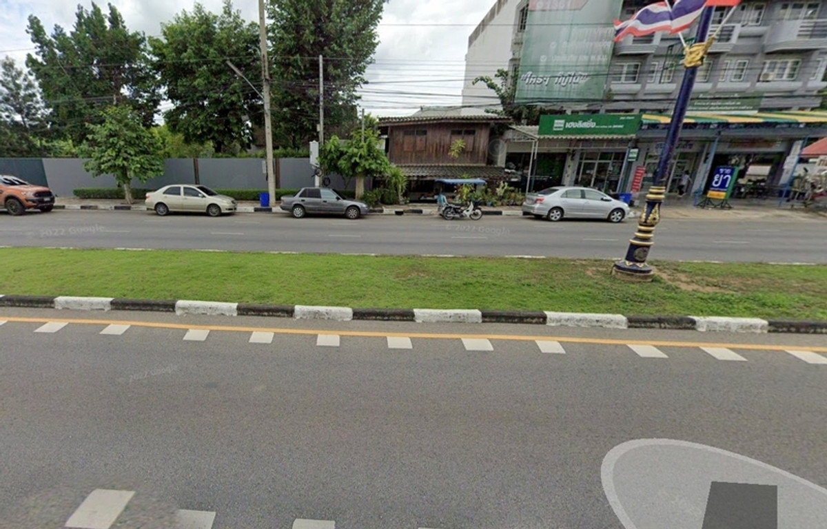 ขายที่ดินกาญจนบุรี : 88642 - ขายที่ดินพร้อมสิ่งปลูกสร้าง 44 ตรว. ติดถนนใหญ่ 6 เลน ถนนแสงชูโต กาญจนบุรี