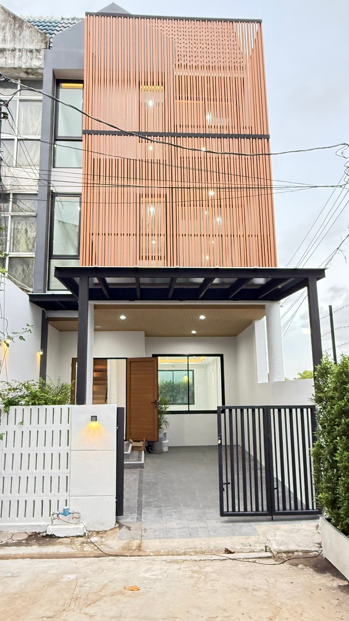 ขายโฮมออฟฟิศนวมินทร์ รามอินทรา : ขายโฮมออฟฟิต 3 ชั้น รามอิมทรา คู้บอน 27