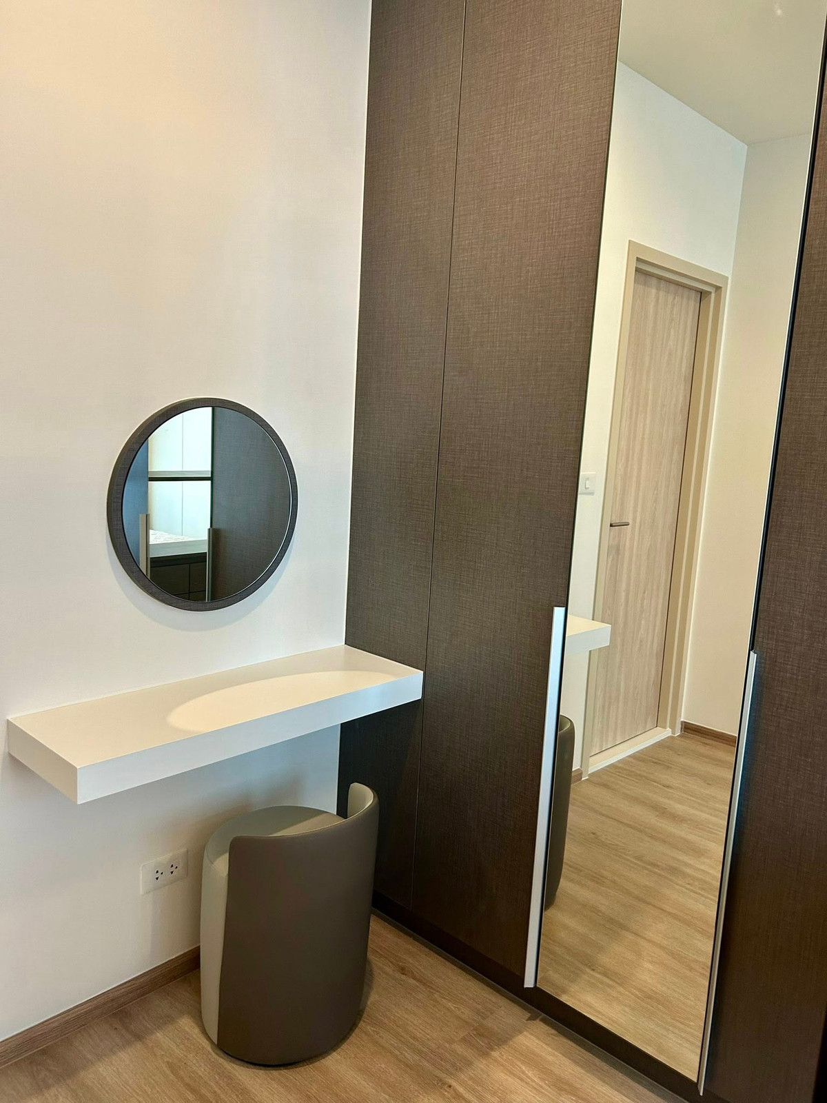 For RentCondoRama9, Petchburi, RCA : Nue District R9 -2BR✨37,000/Month✨Corner room