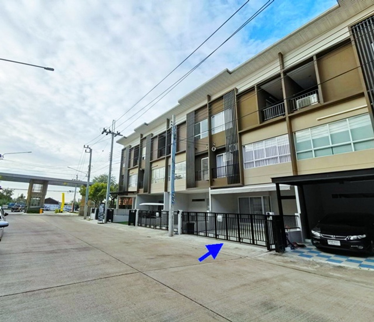 ให้เช่าทาวน์โฮมรัตนาธิเบศร์ สนามบินน้ำ พระนั่งเกล้า : ชัยพฤกษ์-วงแหวน ลำโพ รพ.ปากเกร็ด2 2.2กม. ให้เช่าทาวน์โฮมสัมมากร 3ชั้น 19ตร.วา. 230 ตร.ม. 3นอน 3น้ำ ตลาดสมบัติบุรี ถ.สะพานนนท์-บางบัวทอง