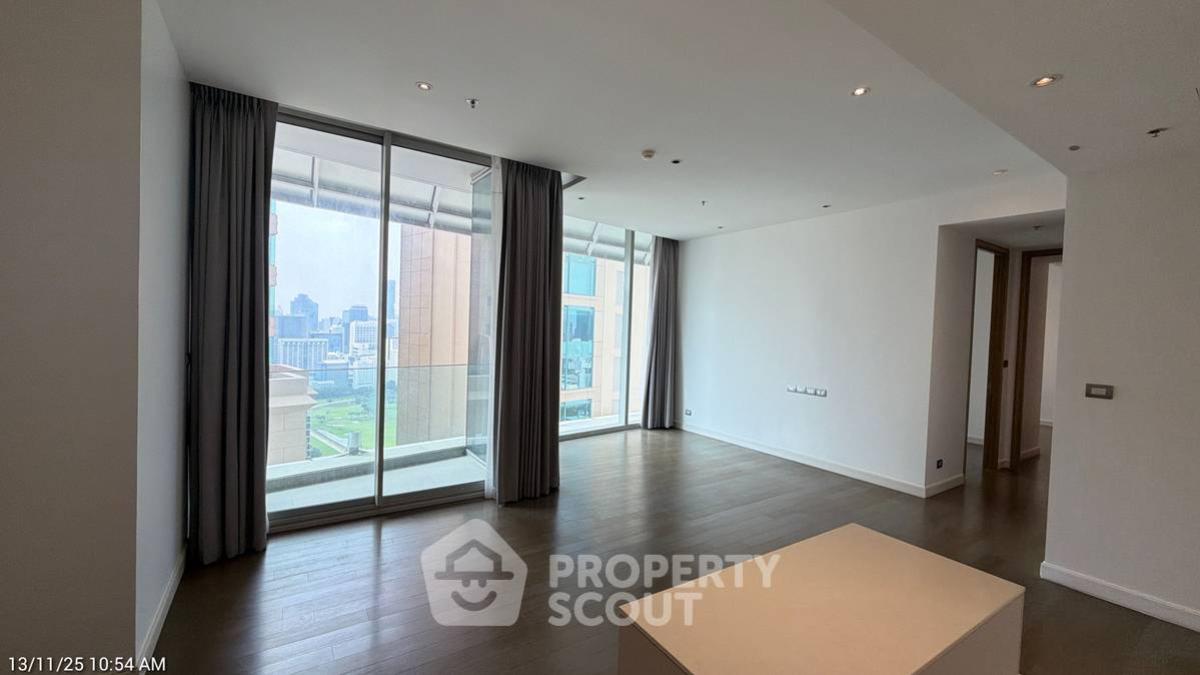 For SaleCondoSiam Paragon ,Chulalongkorn,Samyan : 2-BR Condo at Magnolias Ratchadamri Boulevard near BTS Ratchadamri