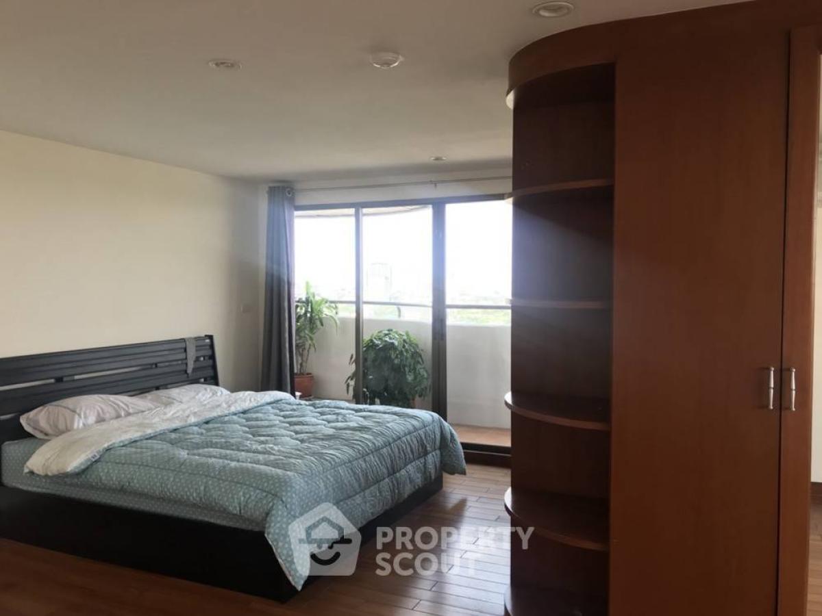 For RentHouseMin Buri, Romklao : 2-BR House at Flora Ville Park City Suwinthawong in Saen Saep