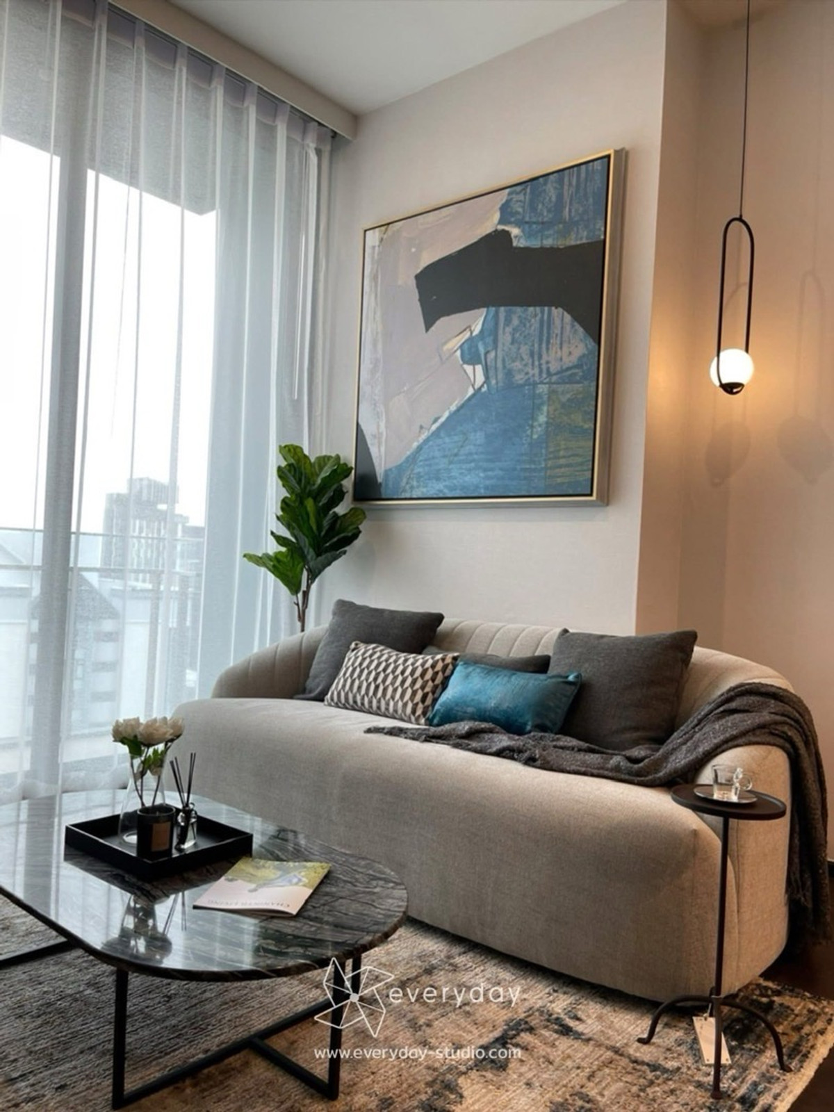 ให้เช่าคอนโดสุขุมวิท อโศก ทองหล่อ : 📢👇 คอนโดหรูใจกลางสุขุมวิท!
ทำเลดีเพียงไม่กี่ก้าวถึง BTS ทองหล่อ รายล้อมด้วยคาเฟ่และร้านอาหารชื่อดัง บรรยากาศโปร่งโล่ง วิวไม่บล็อก เฟอร์นิเจอร์ครบ พร้อมเข้าอยู่ได้ทันที
