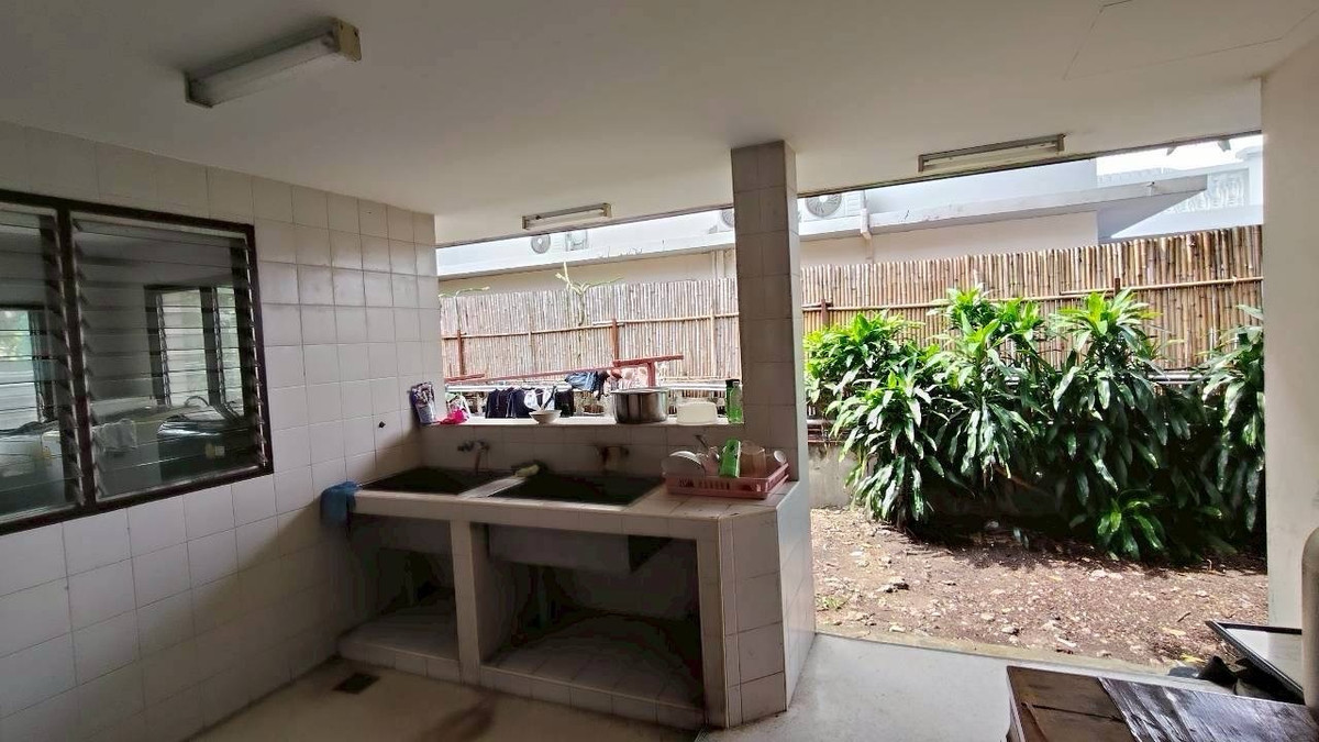 ให้เช่าบ้านพัฒนาการ ศรีนครินทร์ : 🏡 ให้เช่าบ้านเดี่ยวหลังใหญ่ – ซอยกรุงเทพกรีฑา 8เหมาะสำหรับพักอาศัยหรือทำ โฮมออฟฟิศบนพื้นที่ใหญ่ถึง 1 ไร่ พื้นที่ใช้สอยกว้างขวาง