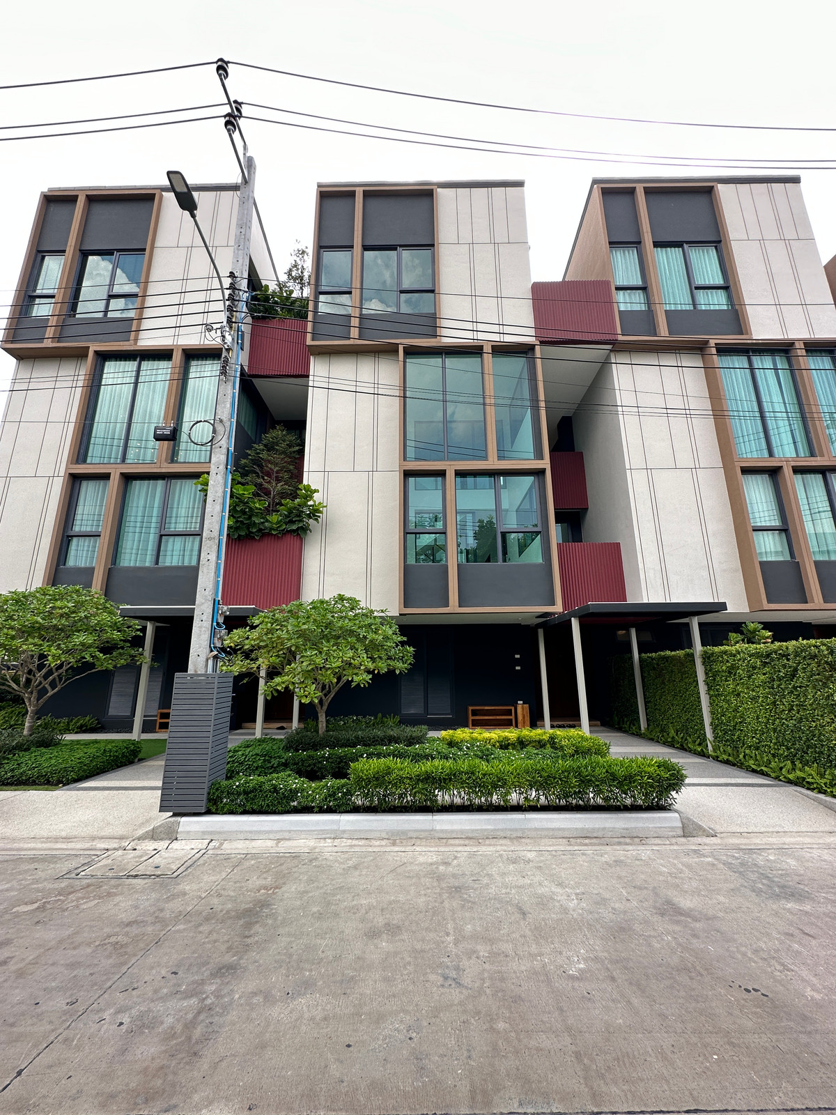 ขายทาวน์โฮมอ่อนนุช อุดมสุข : 🔥🔥 𝐅𝐈𝐍𝐀𝐋 𝐂𝐀𝐋𝐋!!- 𝐓𝐲𝐩𝐞 𝐓𝐇𝐔𝐋𝐈𝐓𝐄 : 𝐁𝐚𝐚𝐧 𝐊𝐥𝐚𝐧𝐠 𝐌𝐮𝐚𝐧𝐠 𝐂𝐋𝐀𝐒𝐒𝐄 𝐒𝐮𝐤𝐡𝐮𝐦𝐯𝐢𝐭 𝟕𝟕 , 𝟐 𝘽𝙚𝙙  𝟑 𝘽𝙖𝙩𝙝, 𝟏𝟗𝟎𝐬𝐪.𝐦., 𝙋𝙧𝙞𝙘𝙚 𝟏𝟐.𝟗 𝙈𝘽  ☎️ 𝟎𝟗𝟓𝟗𝟒𝟏𝟓𝟗𝟗𝟗 𝐊’𝐍𝐔𝐓