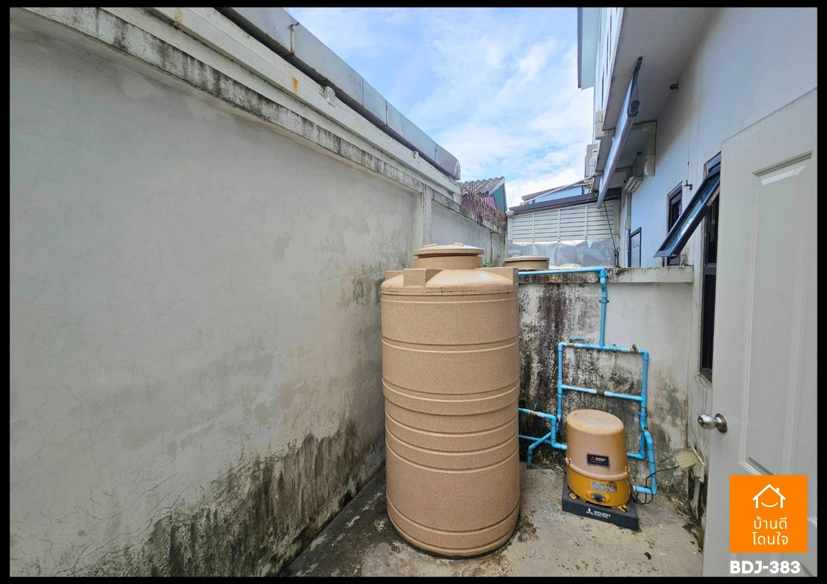 Home OfficePattanakan, Srinakarin : (Sell/Rent) Prime location for doing business HomeOffice City Link Rama 9-Srinakarin (17.9 sq m.) 3 bedrooms, 3 bathrooms, along Kanchana parallel road.