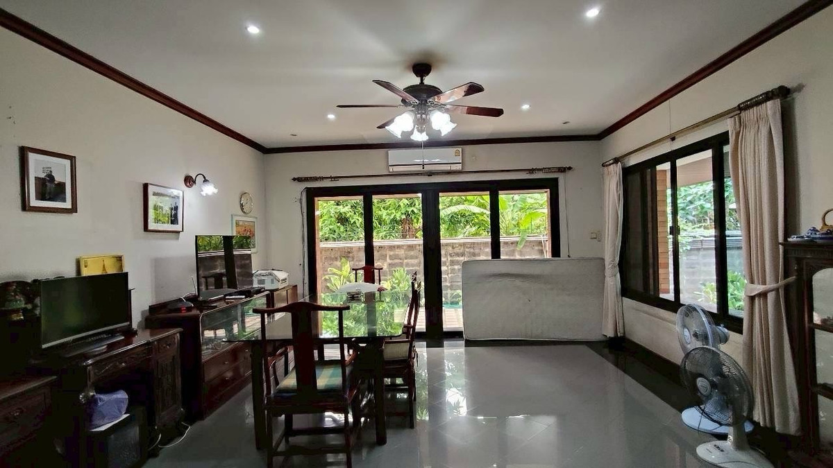 ให้เช่าบ้านพัฒนาการ ศรีนครินทร์ : 🏡 ให้เช่าบ้านเดี่ยวหลังใหญ่ – ซอยกรุงเทพกรีฑา 8เหมาะสำหรับพักอาศัยหรือทำ โฮมออฟฟิศบนพื้นที่ใหญ่ถึง 1 ไร่ พื้นที่ใช้สอยกว้างขวาง