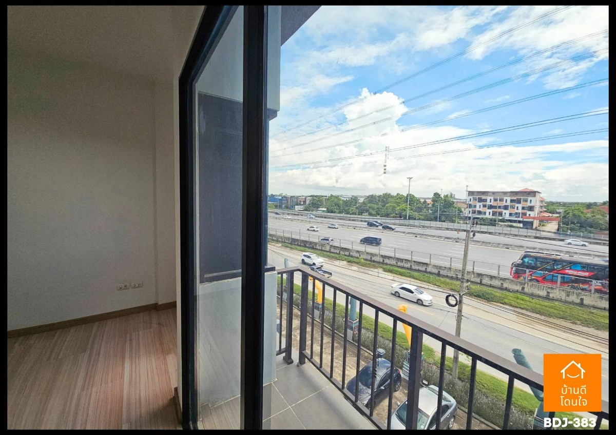 Home OfficePattanakan, Srinakarin : (Sell/Rent) Prime location for doing business HomeOffice City Link Rama 9-Srinakarin (17.9 sq m.) 3 bedrooms, 3 bathrooms, along Kanchana parallel road.