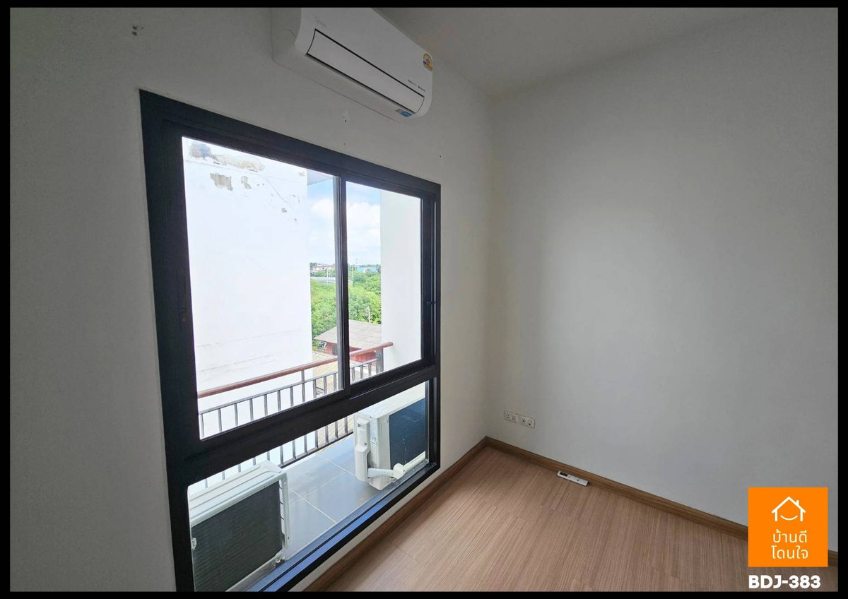 Home OfficePattanakan, Srinakarin : (Sell/Rent) Prime location for doing business HomeOffice City Link Rama 9-Srinakarin (17.9 sq m.) 3 bedrooms, 3 bathrooms, along Kanchana parallel road.