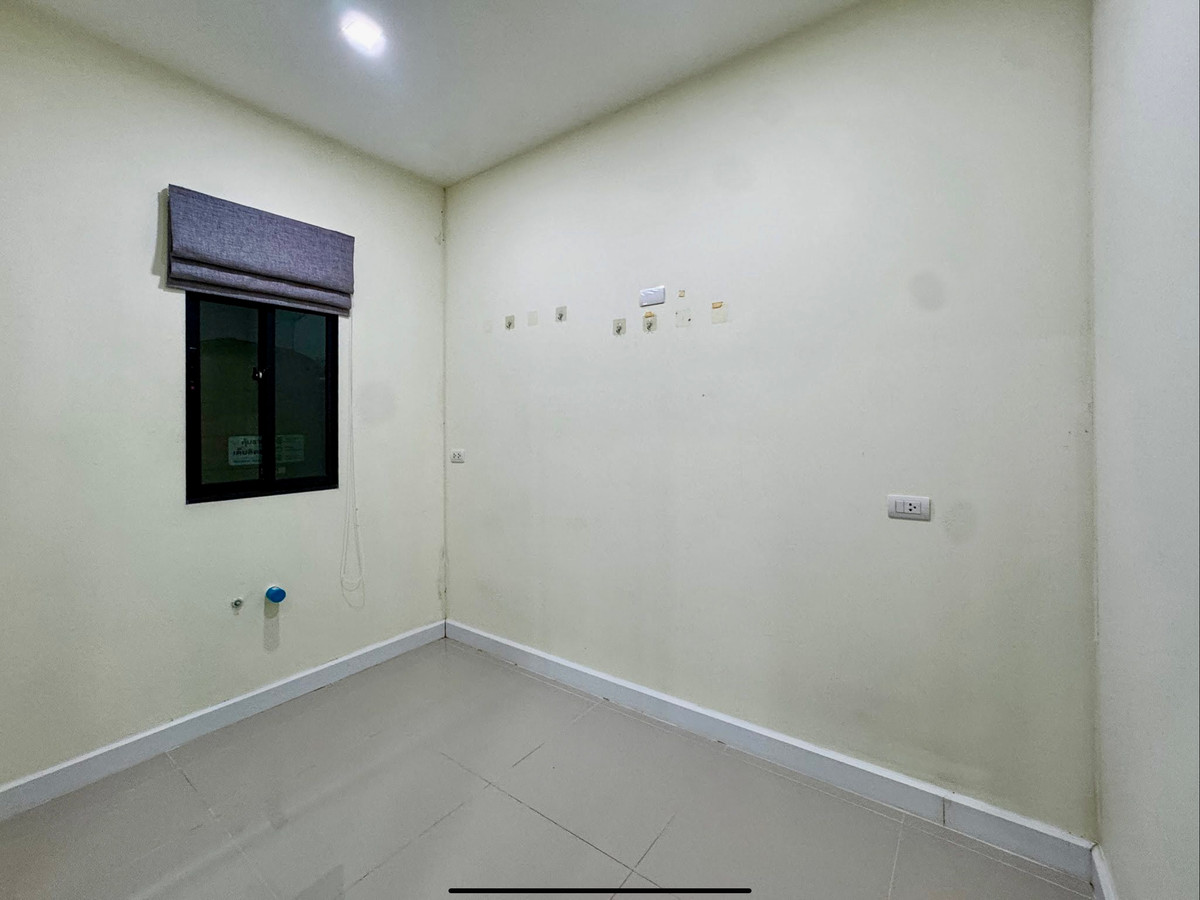 For SaleTownhomeNawamin, Ramindra : For Sale: Modern 3-Storey Townhome | Fully Extended, Like-New Condition | 4 Bedrooms | Prime Location Near Expressway