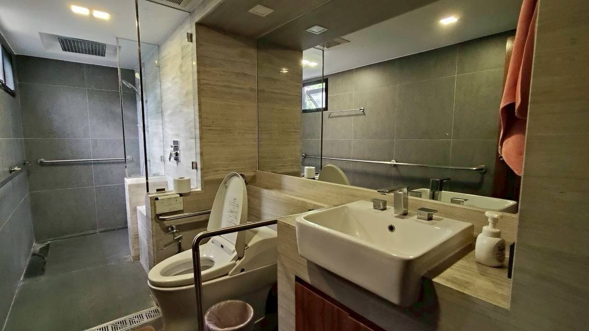 ให้เช่าบ้านพัฒนาการ ศรีนครินทร์ : 🏡 ให้เช่าบ้านเดี่ยวหลังใหญ่ – ซอยกรุงเทพกรีฑา 8เหมาะสำหรับพักอาศัยหรือทำ โฮมออฟฟิศบนพื้นที่ใหญ่ถึง 1 ไร่ พื้นที่ใช้สอยกว้างขวาง