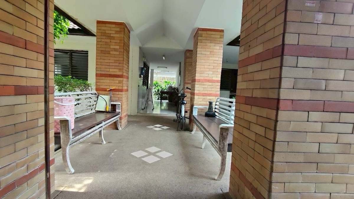 ให้เช่าบ้านพัฒนาการ ศรีนครินทร์ : 🏡 ให้เช่าบ้านเดี่ยวหลังใหญ่ – ซอยกรุงเทพกรีฑา 8เหมาะสำหรับพักอาศัยหรือทำ โฮมออฟฟิศบนพื้นที่ใหญ่ถึง 1 ไร่ พื้นที่ใช้สอยกว้างขวาง