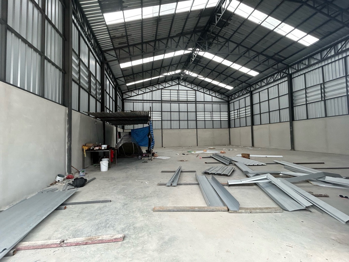For RentWarehouseRathburana, Suksawat : Newly built warehouse for rent Along Kanchana Expressway, Pracha Uthit 76
