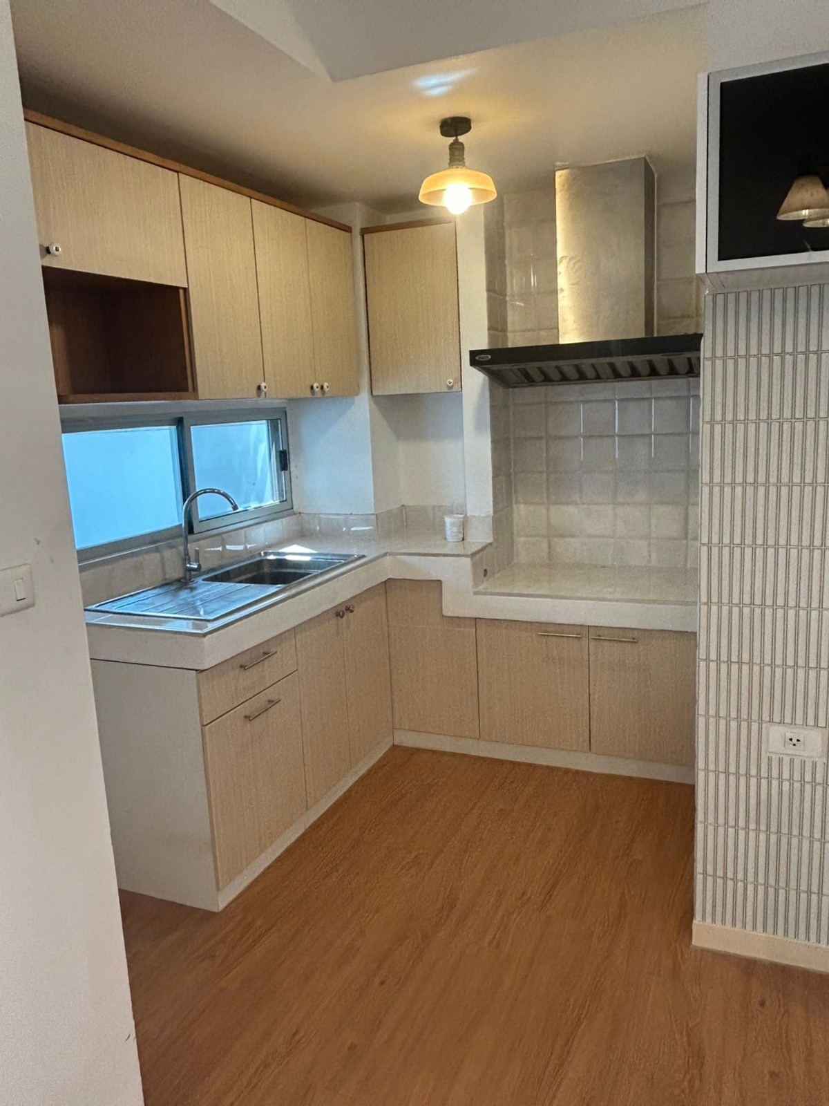 For SaleTownhomePattanakan, Srinakarin : 3-story townhouse for sale, Baan Mai Village, Rama 9, Krungthep Kreetha (S03-1977S)