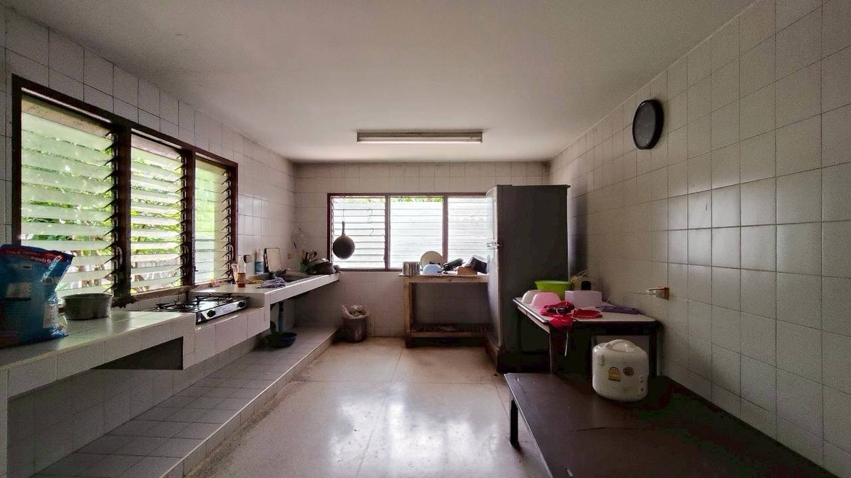 ให้เช่าบ้านพัฒนาการ ศรีนครินทร์ : 🏡 ให้เช่าบ้านเดี่ยวหลังใหญ่ – ซอยกรุงเทพกรีฑา 8เหมาะสำหรับพักอาศัยหรือทำ โฮมออฟฟิศบนพื้นที่ใหญ่ถึง 1 ไร่ พื้นที่ใช้สอยกว้างขวาง