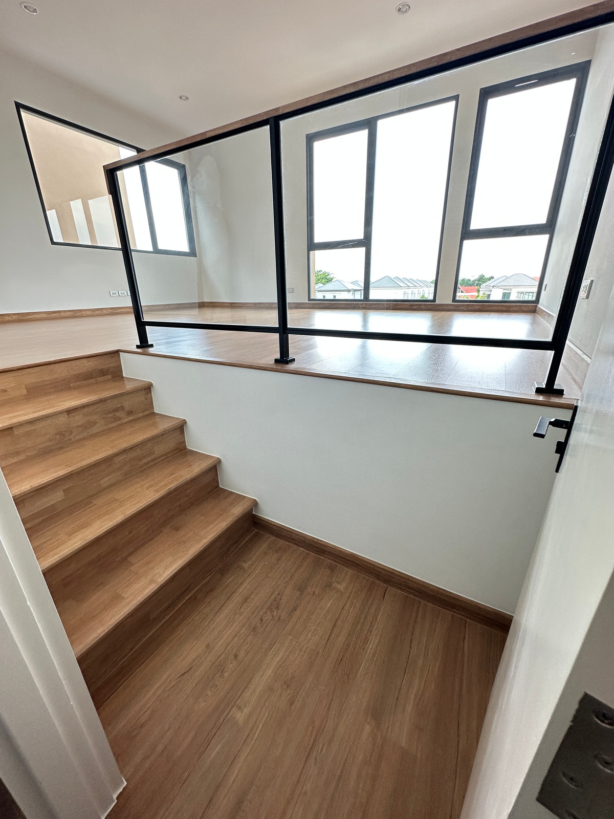 ขายทาวน์โฮมอ่อนนุช อุดมสุข : 🔥🔥 𝐅𝐈𝐍𝐀𝐋 𝐂𝐀𝐋𝐋!!- 𝐓𝐲𝐩𝐞 𝐓𝐇𝐔𝐋𝐈𝐓𝐄 : 𝐁𝐚𝐚𝐧 𝐊𝐥𝐚𝐧𝐠 𝐌𝐮𝐚𝐧𝐠 𝐂𝐋𝐀𝐒𝐒𝐄 𝐒𝐮𝐤𝐡𝐮𝐦𝐯𝐢𝐭 𝟕𝟕 , 𝟐 𝘽𝙚𝙙  𝟑 𝘽𝙖𝙩𝙝, 𝟏𝟗𝟎𝐬𝐪.𝐦., 𝙋𝙧𝙞𝙘𝙚 𝟏𝟐.𝟗 𝙈𝘽  ☎️ 𝟎𝟗𝟓𝟗𝟒𝟏𝟓𝟗𝟗𝟗 𝐊’𝐍𝐔𝐓