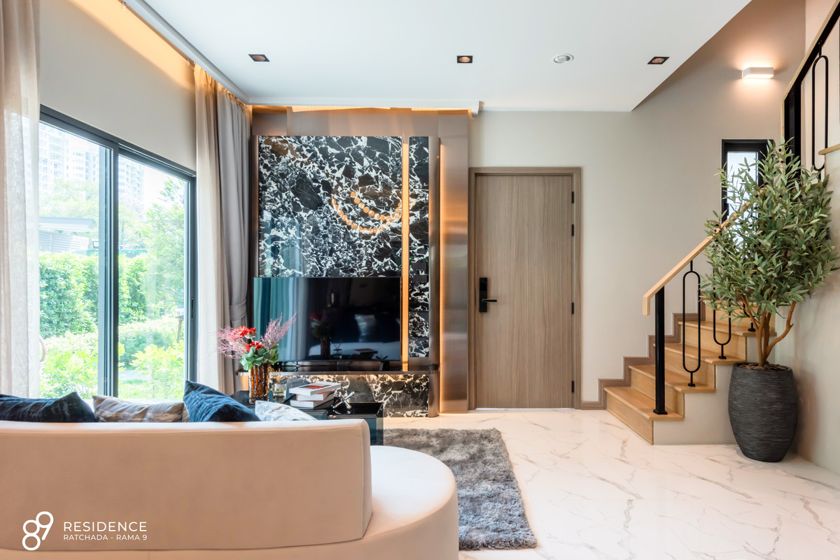 บ้านพระราม 9 เพชรบุรีตัดใหม่ RCA : ให้เช่า-ขาย บ้านหรู ทาวน์โฮมทรงอิสระ สไตล์บ้านเดี่ยว 4ชั้น 4 ห้องนอน 5 ห้องน้ำ จอดรถได้ 2คัน ในโครงการ 89 เรสซิเดนซ์ รัชดา-พระราม 9 ทำเลดี ราคาเอื้อมถึง ต่างชาติซื้อได้