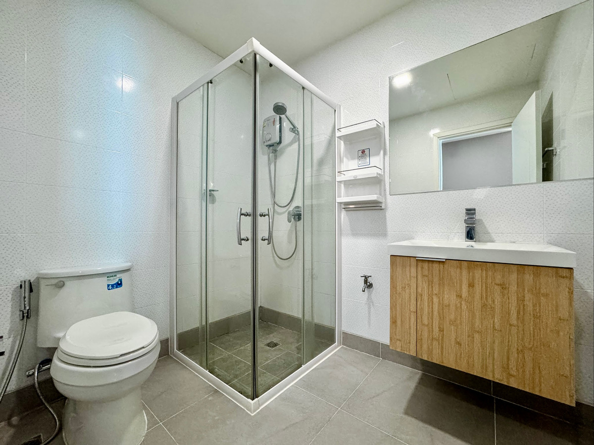 For SaleTownhomeNawamin, Ramindra : For Sale: Modern 3-Storey Townhome | Fully Extended, Like-New Condition | 4 Bedrooms | Prime Location Near Expressway