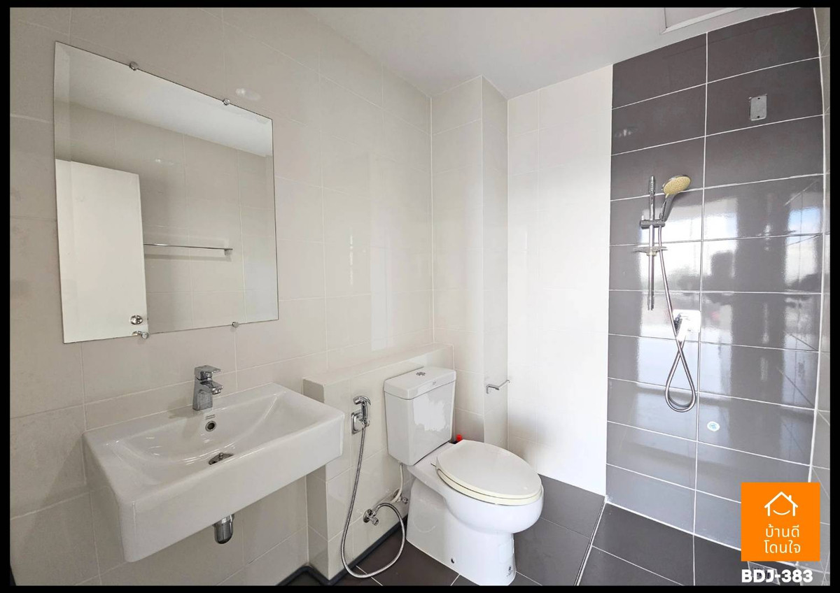 Home OfficePattanakan, Srinakarin : (Sell/Rent) Prime location for doing business HomeOffice City Link Rama 9-Srinakarin (17.9 sq m.) 3 bedrooms, 3 bathrooms, along Kanchana parallel road.