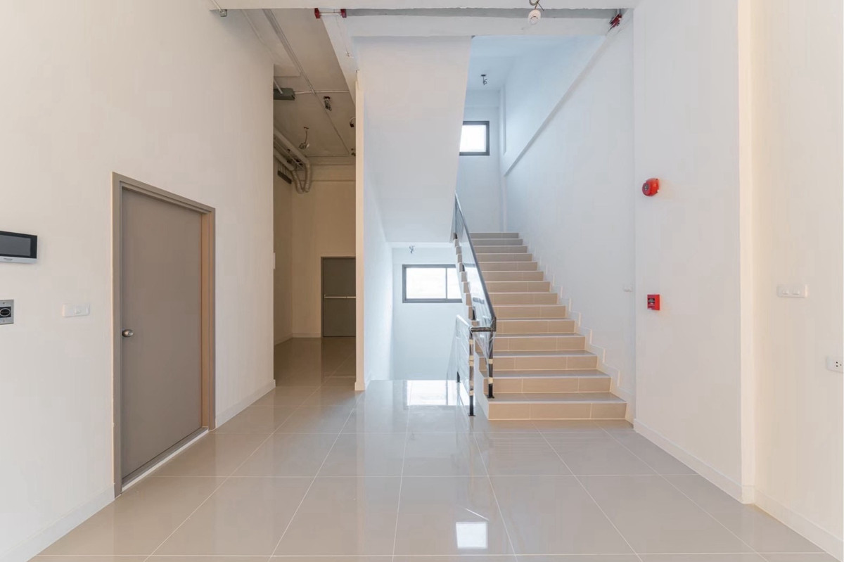 ขายทาวน์โฮมพระราม 9 เพชรบุรีตัดใหม่ RCA : Town Villa @ Ideo Rama 9 – Asoke | ใกล้ MRT พระราม 9 ระยะเดิน 350 เมตร | 082-4499822