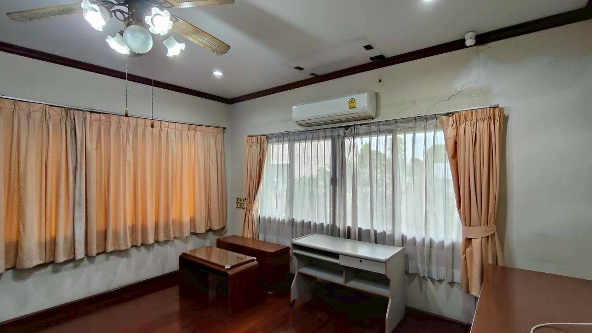 ให้เช่าบ้านพัฒนาการ ศรีนครินทร์ : 🏡 ให้เช่าบ้านเดี่ยวหลังใหญ่ – ซอยกรุงเทพกรีฑา 8เหมาะสำหรับพักอาศัยหรือทำ โฮมออฟฟิศบนพื้นที่ใหญ่ถึง 1 ไร่ พื้นที่ใช้สอยกว้างขวาง