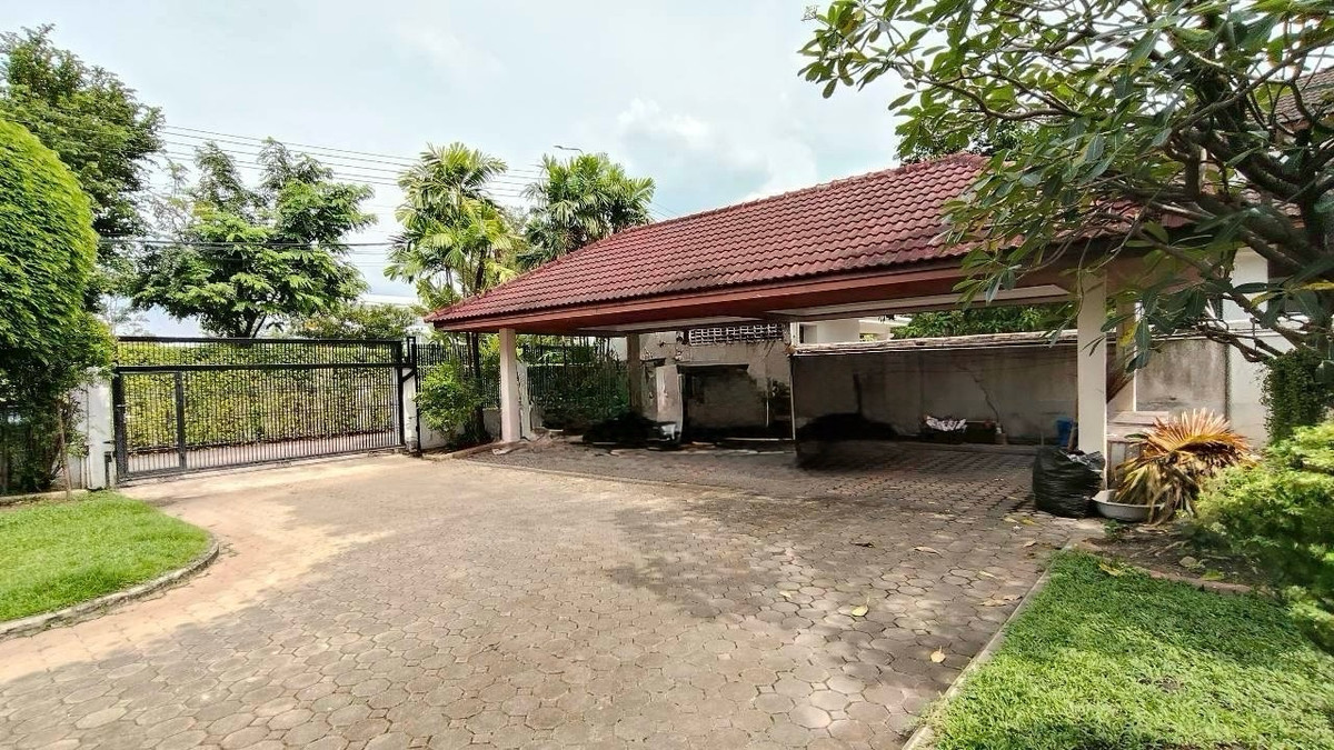 ให้เช่าบ้านพัฒนาการ ศรีนครินทร์ : 🏡 ให้เช่าบ้านเดี่ยวหลังใหญ่ – ซอยกรุงเทพกรีฑา 8เหมาะสำหรับพักอาศัยหรือทำ โฮมออฟฟิศบนพื้นที่ใหญ่ถึง 1 ไร่ พื้นที่ใช้สอยกว้างขวาง