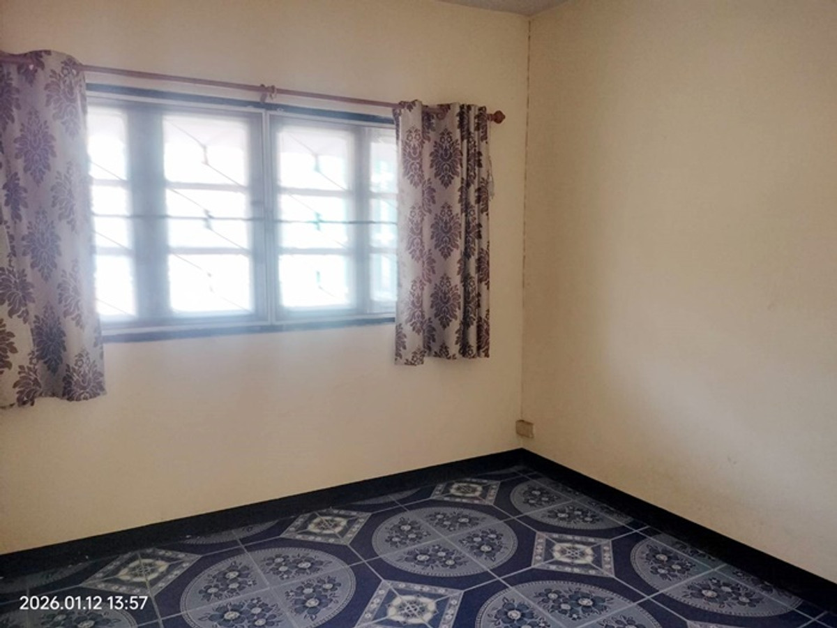 For SaleTownhomePathum Thani,Rangsit, Thammasat : Townhouse for sale, 2-story corner room, Pruksa 9, Soi 4, Rangsit-Khlong 3, size 20.9 sq m., 3 bedrooms, 2 bathrooms, newly renovated, addition to fill the surrounding terrace, kitchen, parking, price 1,450,000.-, free loan, if interested contact 085-550-