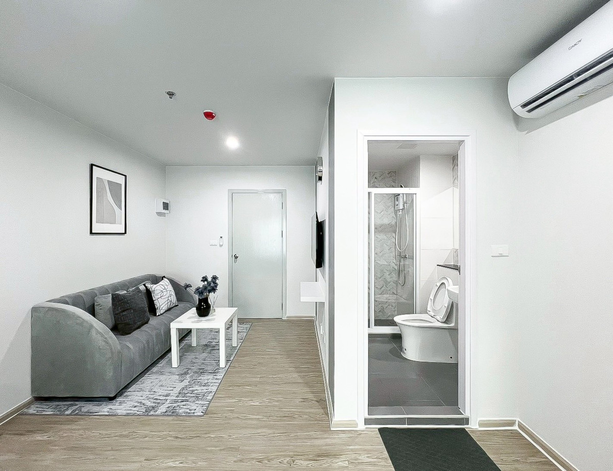 For RentCondoBangna, Bearing, Lasalle : Regent Home Bangna (Regent Home Bangna) 1 bedroom, 1 bathroom, size 28 sq m, 25th floor, Building B, rental price 11000 baht per month.