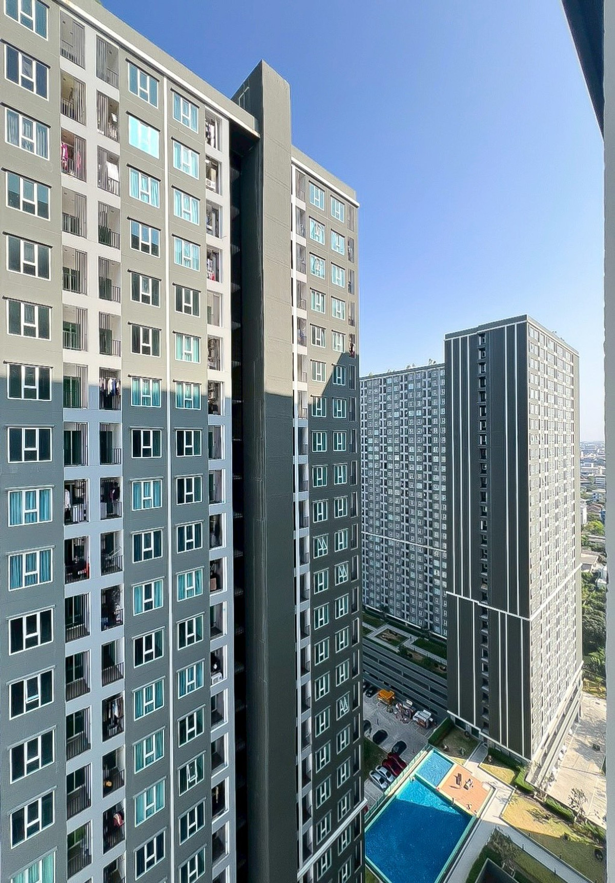 For RentCondoBangna, Bearing, Lasalle : Regent Home Bangna (Regent Home Bangna) 1 bedroom, 1 bathroom, size 28 sq m, 25th floor, Building B, rental price 11000 baht per month.