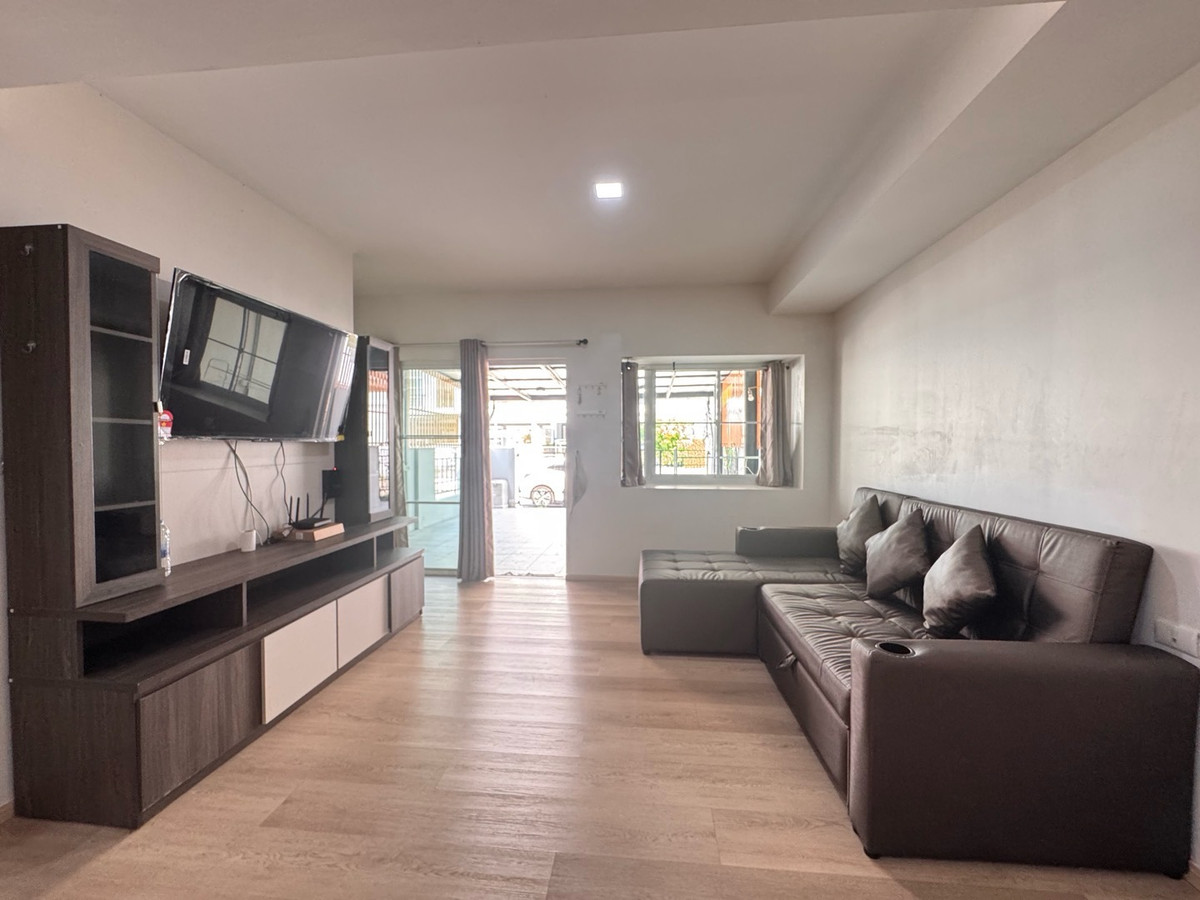 ให้เช่าทาวน์โฮมบางนา แบริ่ง ลาซาล : 💥ForRent💥3Bed • Indy Bangna-Ramkhamhang2 🏡 Near Mega Bangna‼️  Best Price 🌟Ready to move in 🌟 