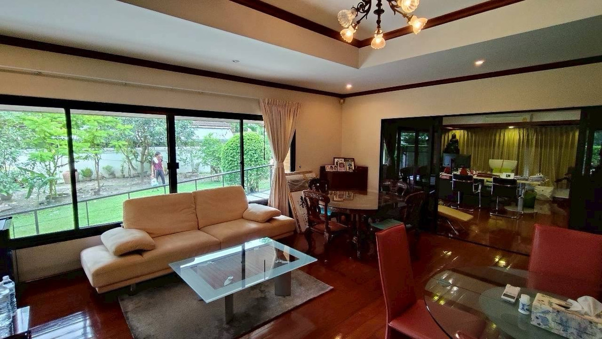 ให้เช่าบ้านพัฒนาการ ศรีนครินทร์ : 🏡 ให้เช่าบ้านเดี่ยวหลังใหญ่ – ซอยกรุงเทพกรีฑา 8เหมาะสำหรับพักอาศัยหรือทำ โฮมออฟฟิศบนพื้นที่ใหญ่ถึง 1 ไร่ พื้นที่ใช้สอยกว้างขวาง