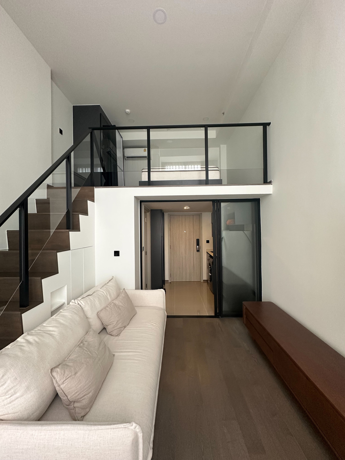 For SaleCondoSiam Paragon ,Chulalongkorn,Samyan : 🏠 Condo for Sale: PARK ORIGIN CHULA SAMYARN 🎨 Minimalist style decoration 🛋️ Fully furnished with all electrical appliances 🌆 Beautiful city view 🏡 Perfect for living or rental investment 💼✨