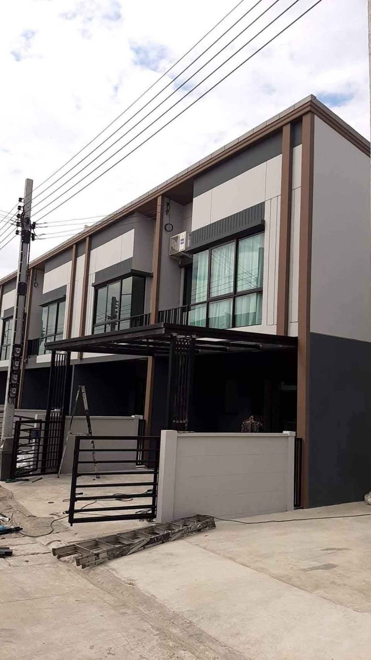 For RentTownhomeNonthaburi, Bang Yai, Bangbuathong : House for rent, Pleno Rattanathibet, near Central Westgate. Near the purple skytrain station