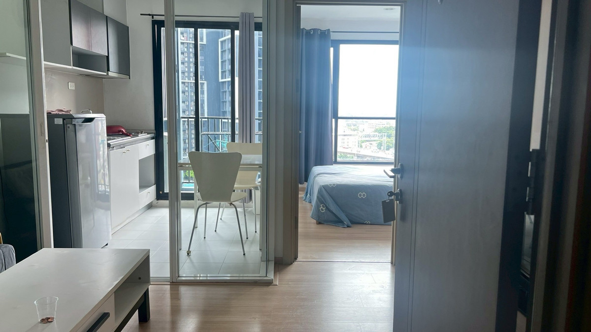 ขายคอนโดพระราม 9 เพชรบุรีตัดใหม่ RCA : 🌈ขายคอนโด The Base พระราม 9 ขนาดห้อง 30 ตร.ม. 1ห้องนอน ชั้น14  ราคาพิเศษ ฟรีโอน