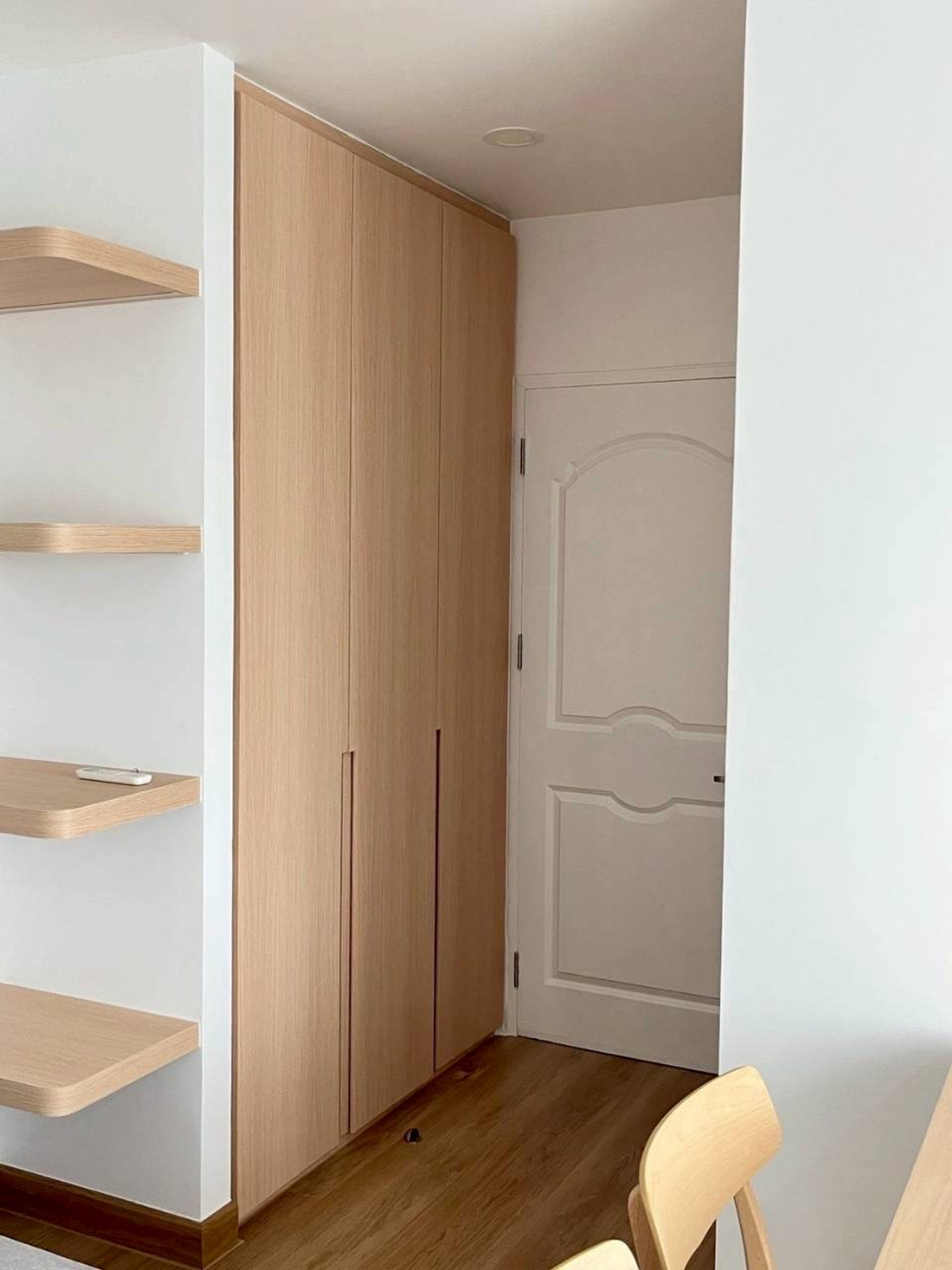 For RentCondoSiam Paragon ,Chulalongkorn,Samyan : Minimal Style // New Room Baan Kasemsan1  1bed 46 Sqm Fullyfurnish 25,000-