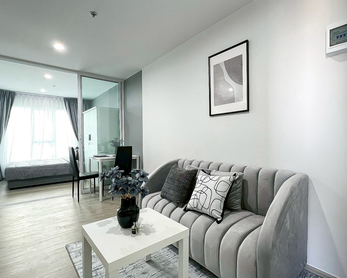 For RentCondoBangna, Bearing, Lasalle : Regent Home Bangna (Regent Home Bangna) 1 bedroom, 1 bathroom, size 28 sq m, 25th floor, Building B, rental price 11000 baht per month.